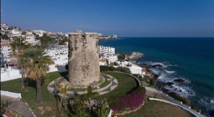 Espectacular Apartamento En Primera Linea De Playa Benalmádena Eksteriør billede