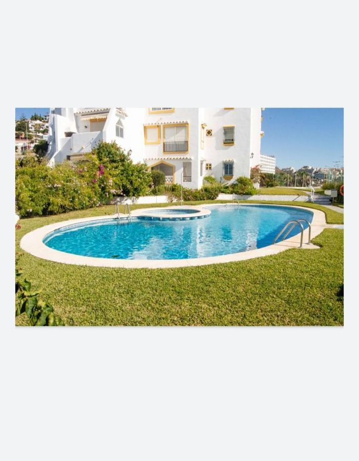 Espectacular Apartamento En Primera Linea De Playa Benalmádena Eksteriør billede
