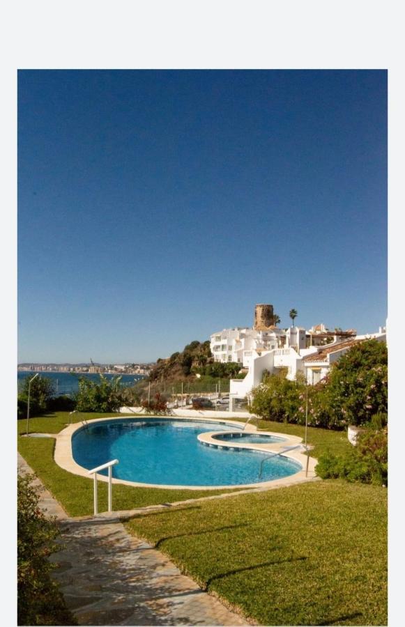 Espectacular Apartamento En Primera Linea De Playa Benalmádena Eksteriør billede